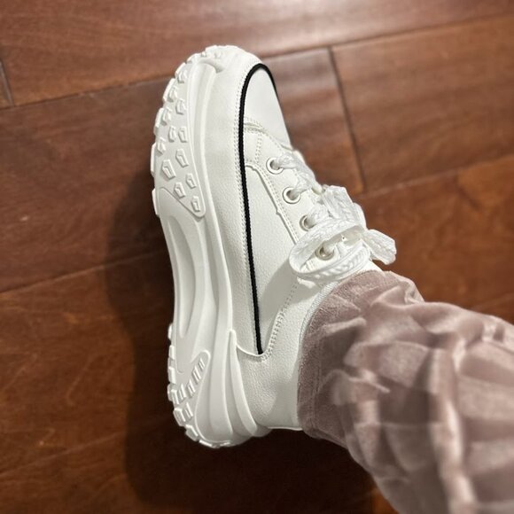 New White Women's Comfortable Sneakers SoftStep Size: 7.5 - Picture 4 of 8